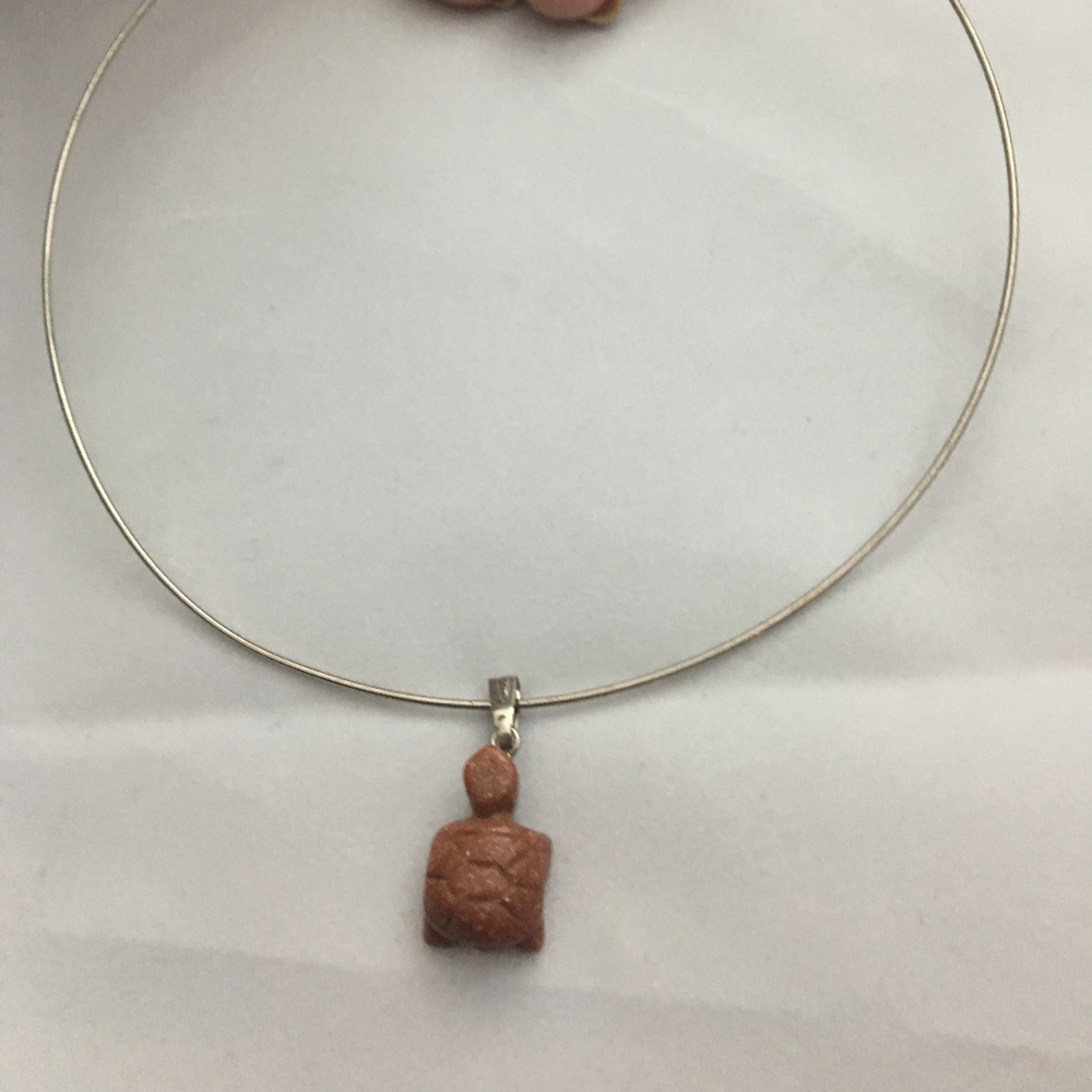 Goldstone Turtle Choker